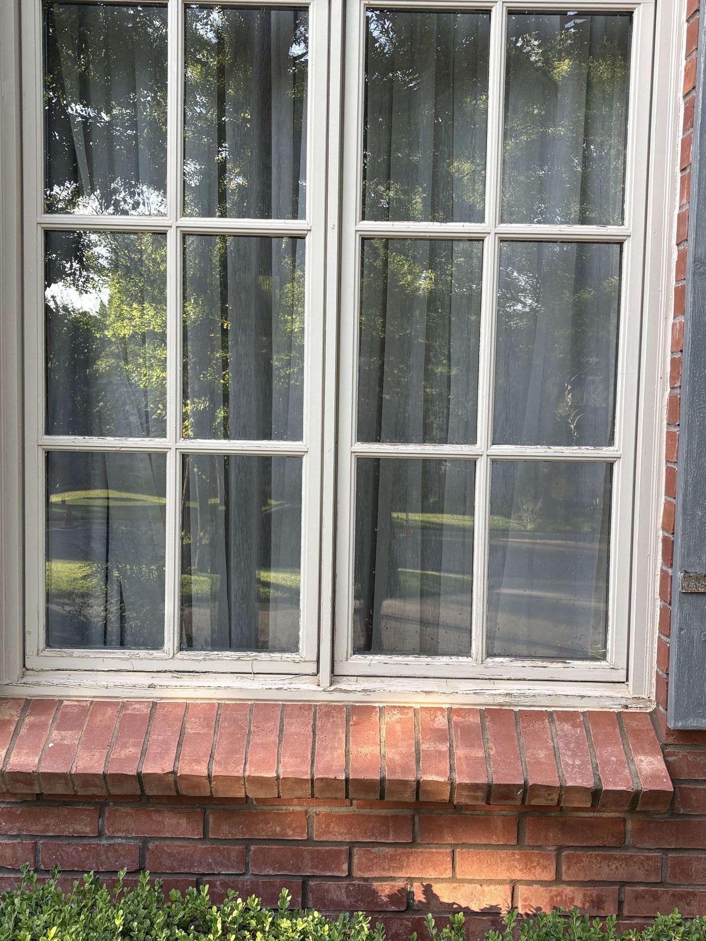 Same paned window after Pane Protector cleaning, crystal clear